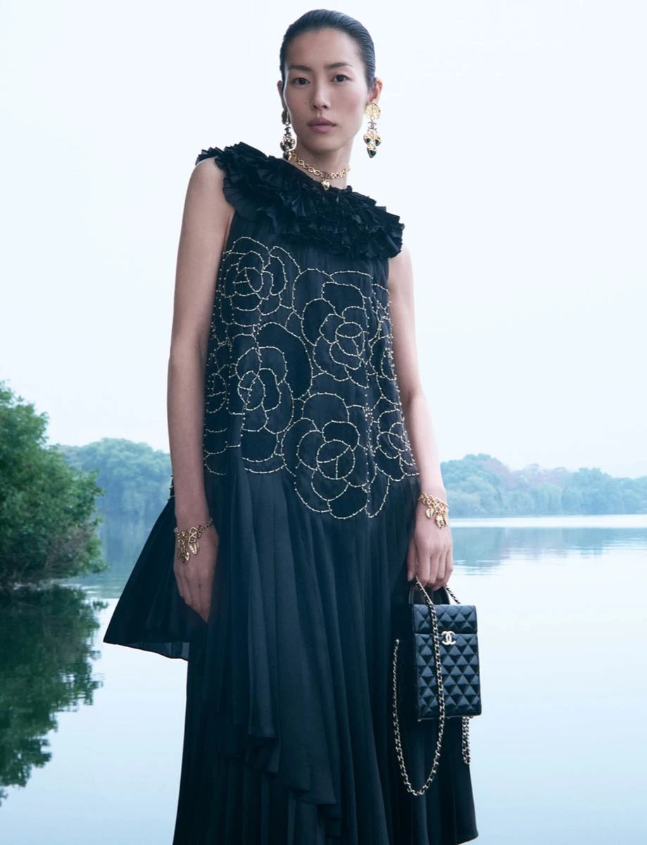 LA CAMPAÑA DE LA COLECCIÓN MÉTIERS D'ART 2024/25