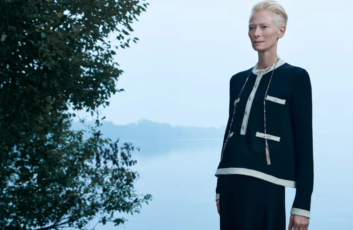 LA CAMPAÑA DE LA COLECCIÓN MÉTIERS D'ART 2024/25 LA CAMPAÑA DE LA COLECCIÓN MÉTIERS D'ART 2024/25