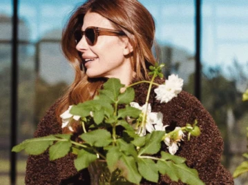 El tapado de peluche marrón chocolate de Juliana Awada