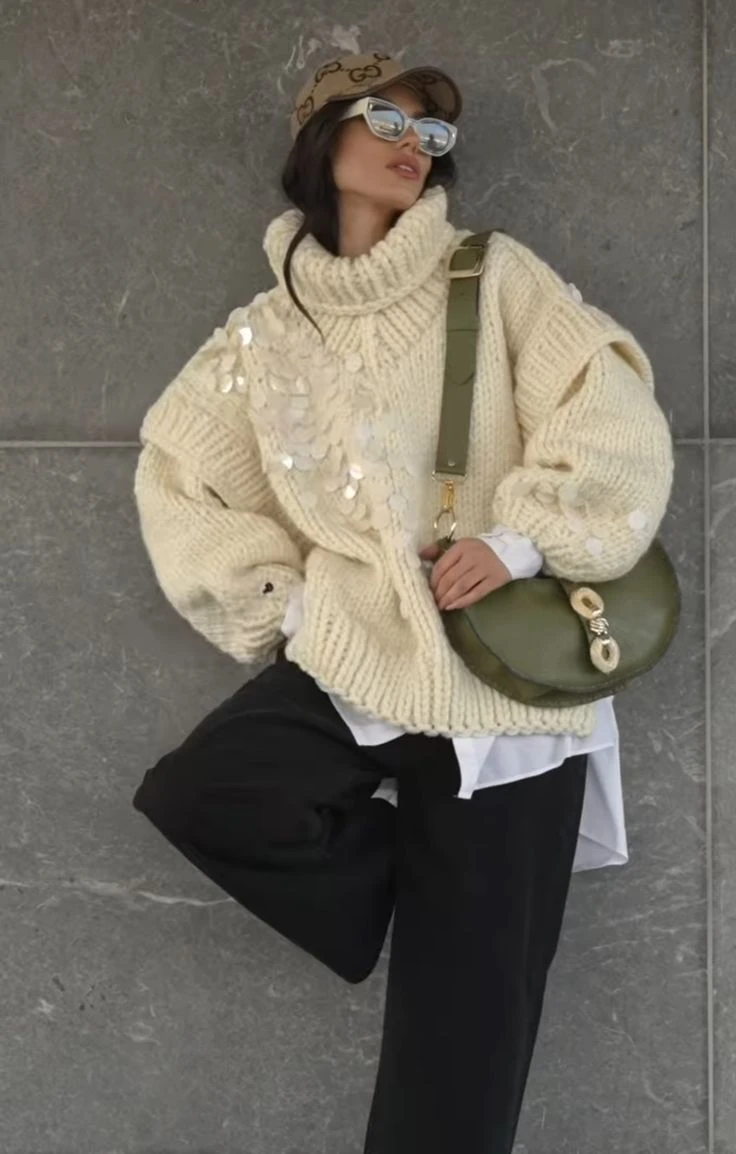 7 looks en tonos neutros para abrigarse en la semana polar