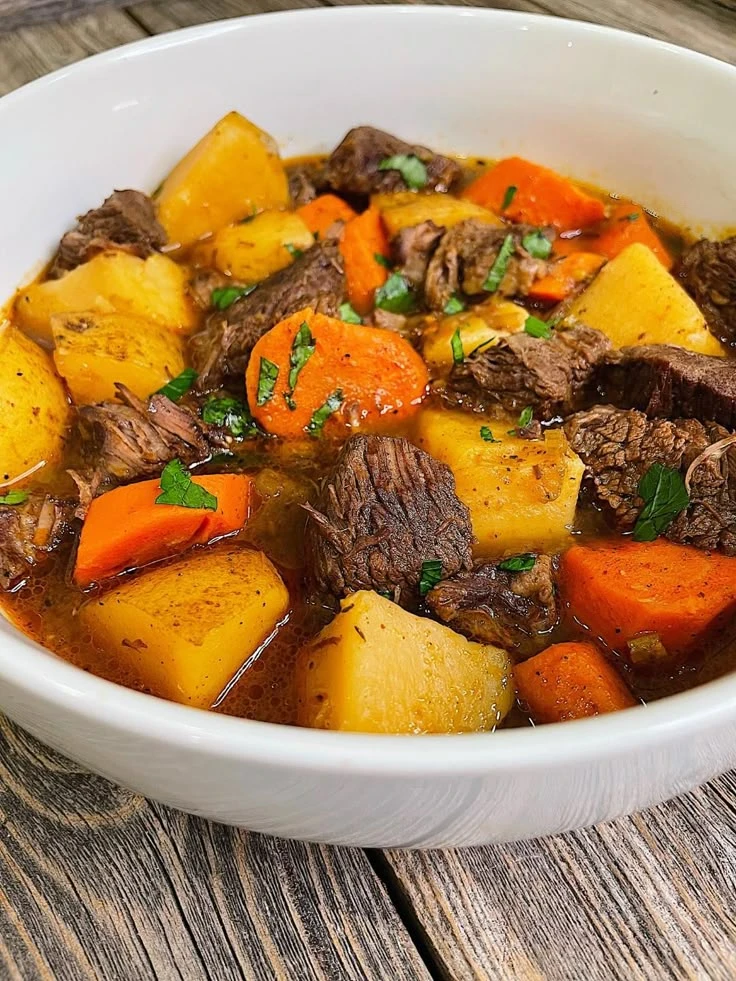 Puchero desarmado en bowl: una receta ideal para combatir el frío