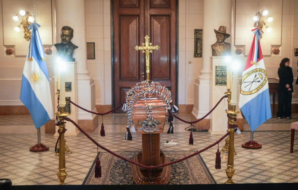 Así fue el velorio de Locomotora Oliveras. Fotos: rsfotos/unargency.