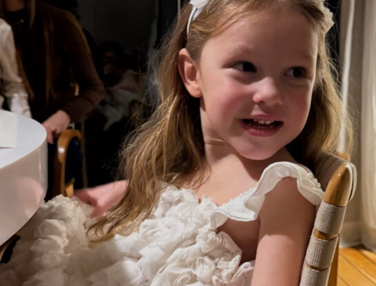 Anita García Moritán celebró sus 4 años con un look angelical con detalles en 3 D