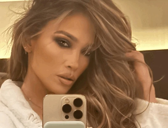 Así festejó JLo sus 54 años lujo, fuegos artificiales y un desayuno inolvidable