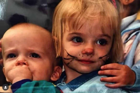 Quién es María Penella, la nieta de Chespirito que triunfa como actriz