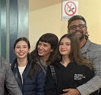 Griselda con Margarita; Luciano con Esperanza.