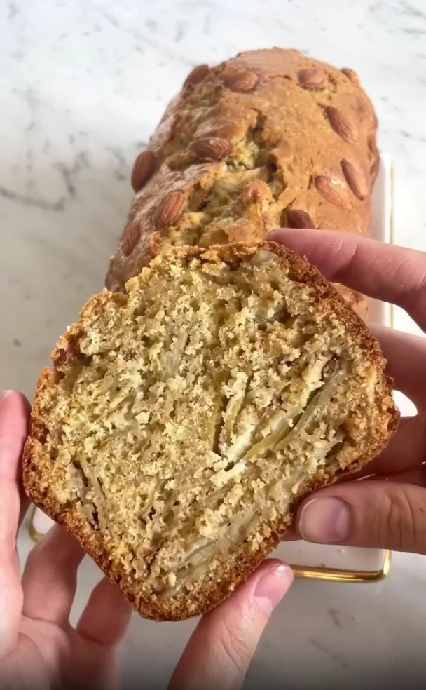 Budín de avena, manzana y almendras