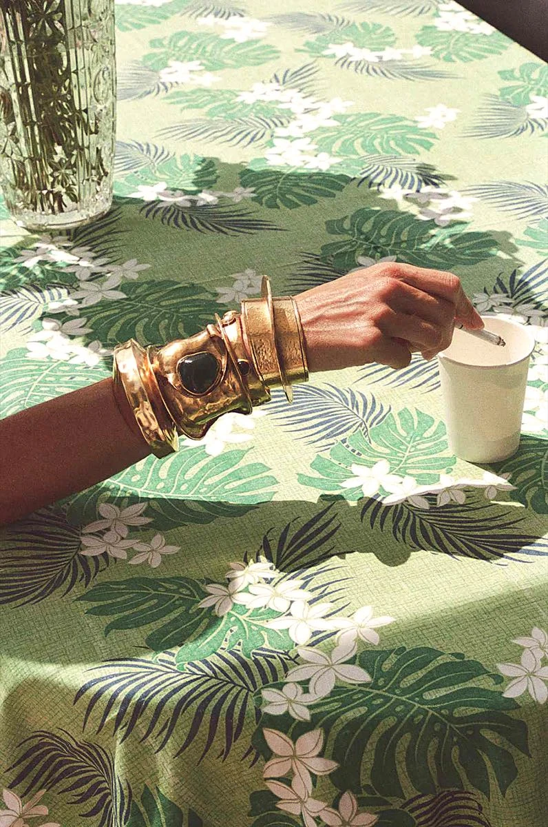 Accesorios para las vacaciones de Saint Laurent