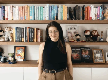 Joana Marcús: "Nadie se hace escritora sin haber pasado por momentos difíciles"