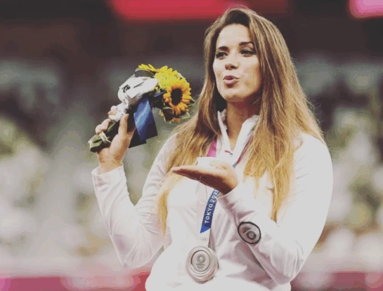 La conmovedora historia de la campeona olímpica que vendió su medalla para pagar la operación de un bebé