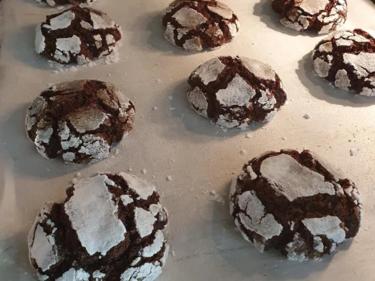 Masitas de chocolate craqueladas: la receta simple y deliciosa de Osvaldo Gross para la merienda