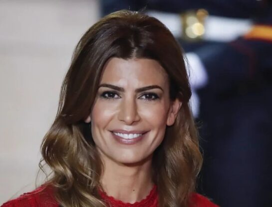 El look de Juliana Awada en Italia: vestido de lino rojo y estilo effortless para el verano