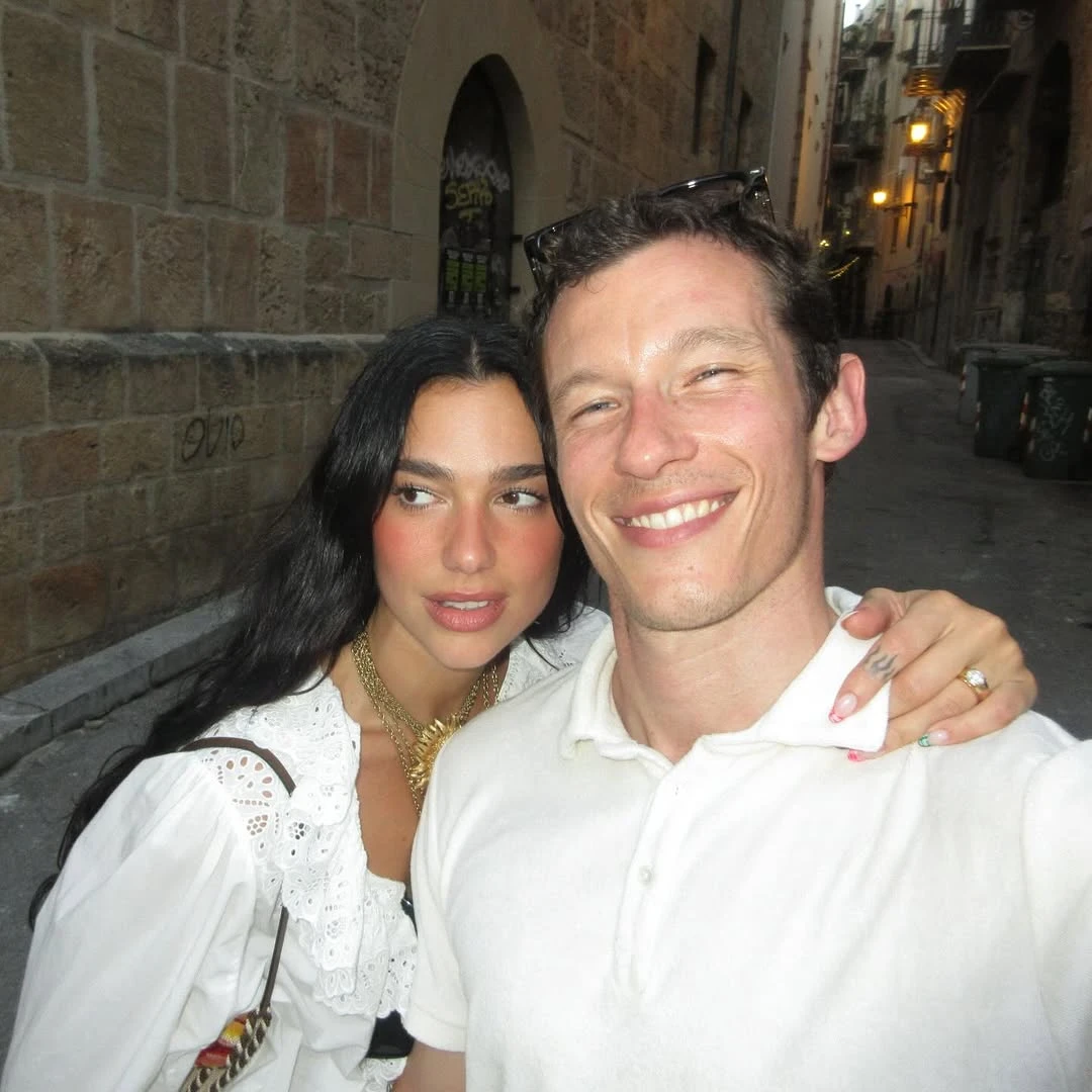 El look de Dua Lipa de vacaciones en Italia