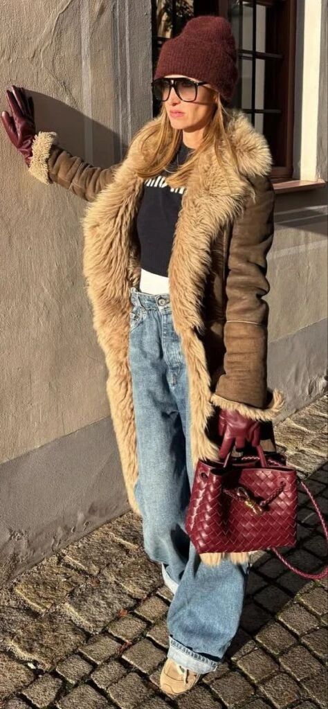 como elevar tus looks básicos de invierno con accesorios trendy