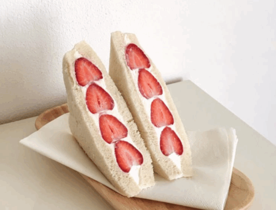 Cómo hacer strawberry sando: la receta japonesa viral con frutillas y crema
