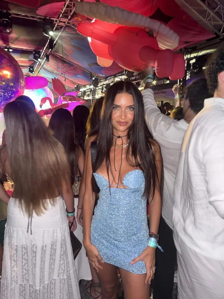 Zaira lo eligió tanto para el día como para la noche. Foto: IG