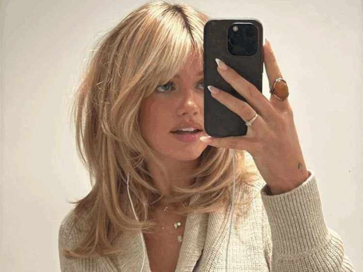 Topanga hair el corte en capas noventoso que vuelve con fuerza en 2025