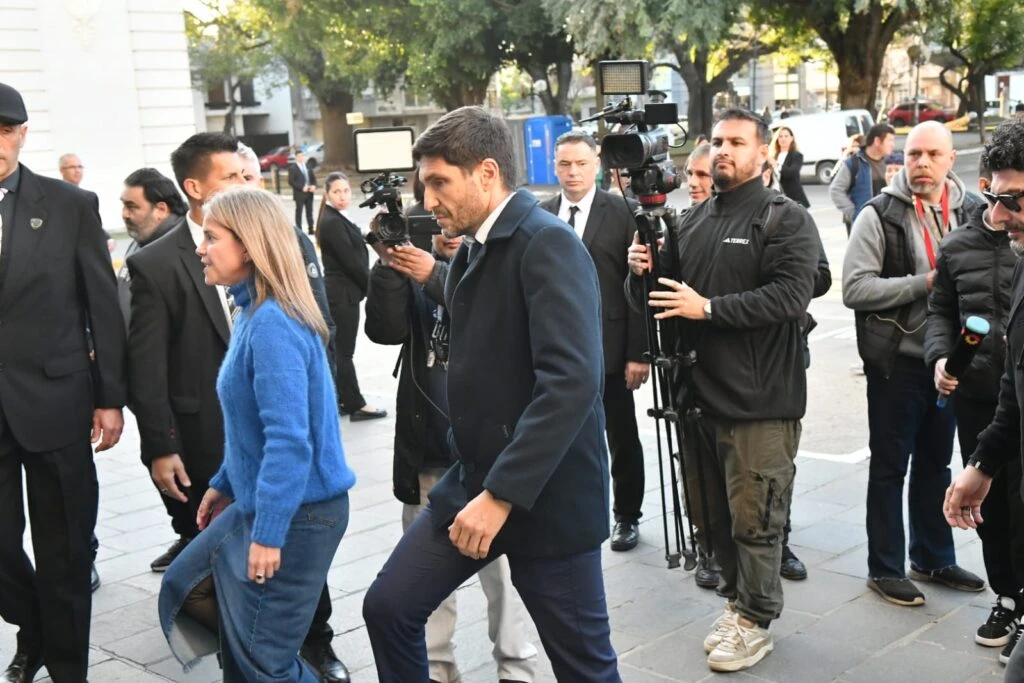 Así fue el velorio de Locomotora Oliveras.