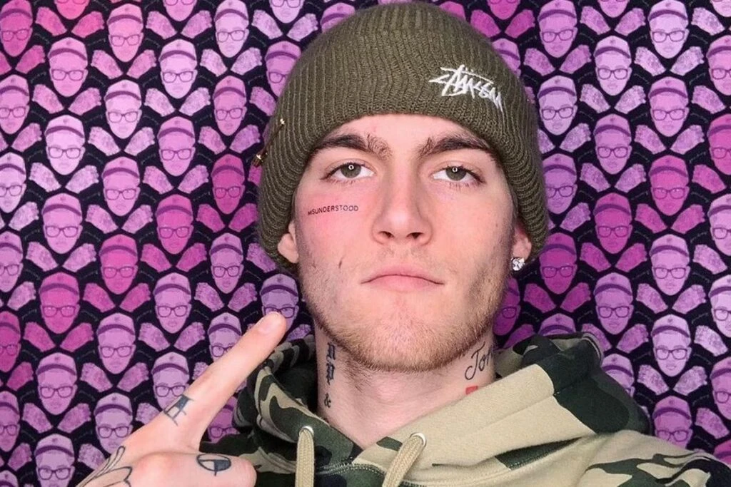 El tatuaje que se hizo Presley Gerber en la cara.