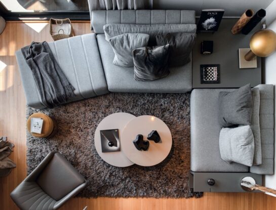 El regreso del loft: un dúplex moderno y con estilo define la vida en dos plantas