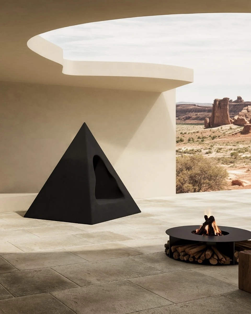 La Cave Chair de Bischiyano tiene líneas suaves, estructura envolvente y alto impacto visual.  