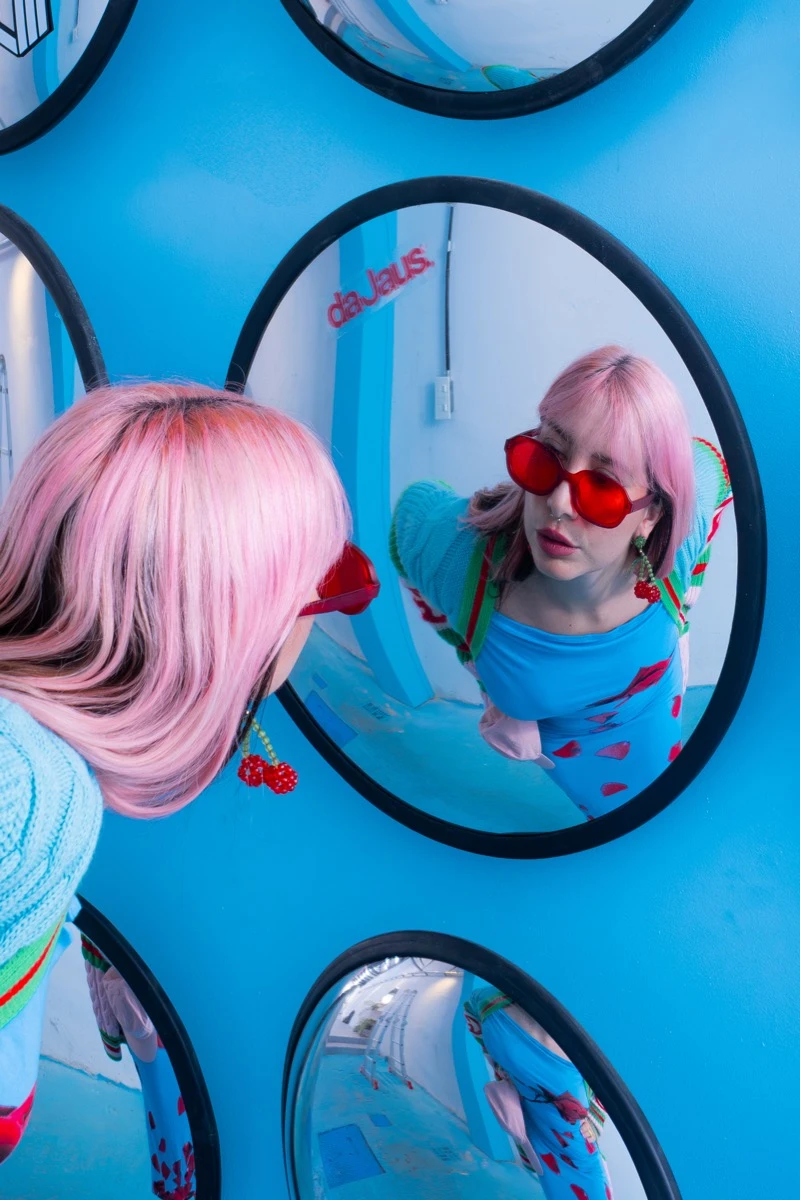 La chica que amaba El Mago de Oz, Alicia en el País de las Maravillas y Mary Poppins.