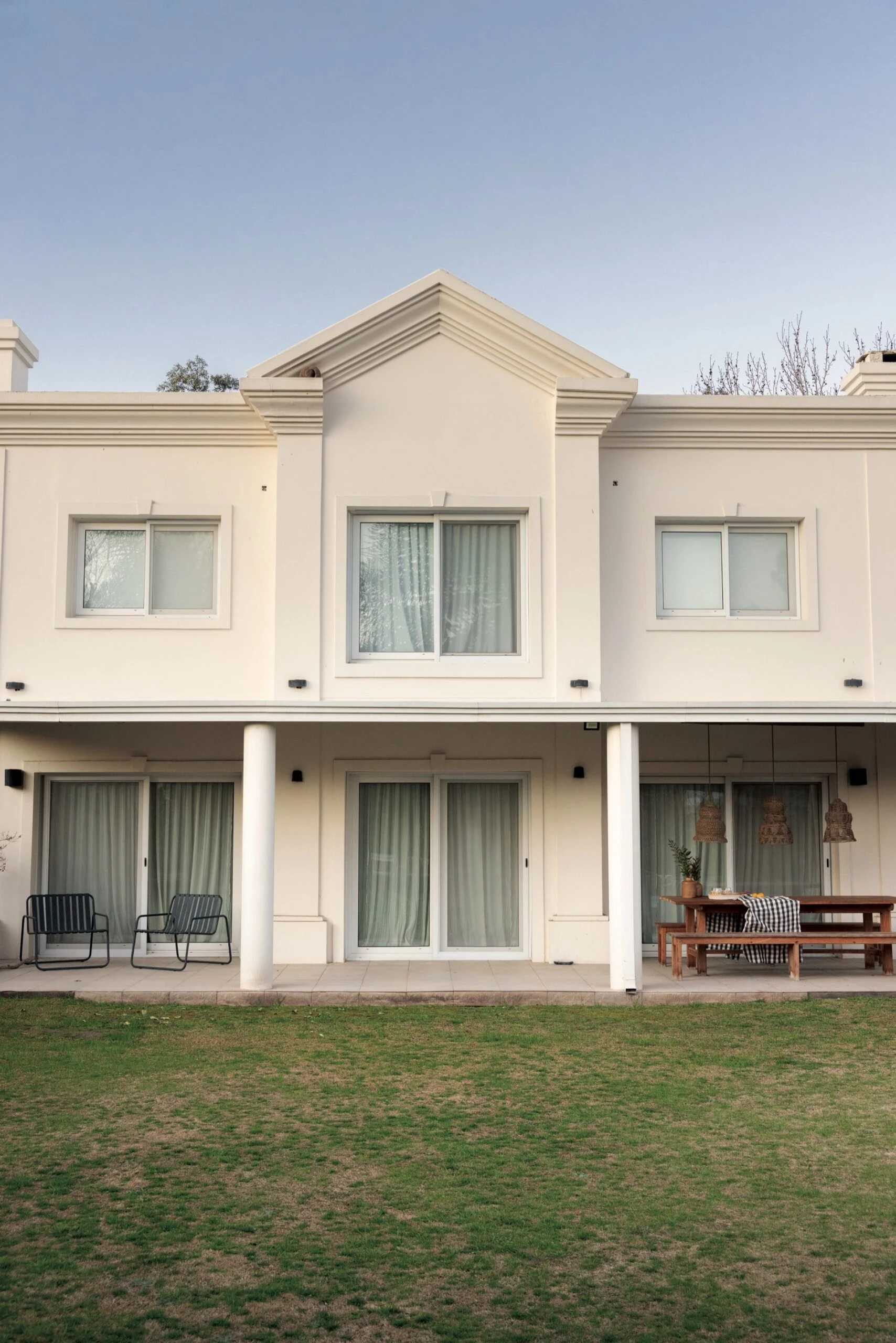 El contrafrente de la casa.