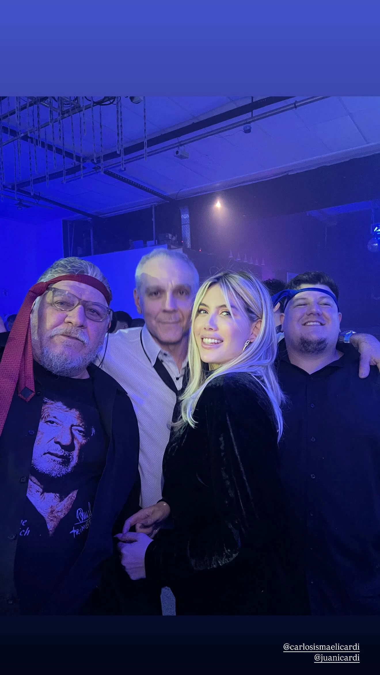 Wanda Nara fue a la fiesta de 15 de la sobrina de Mauro Icardi junto a sus hijas y se mostró muy cercana al clan