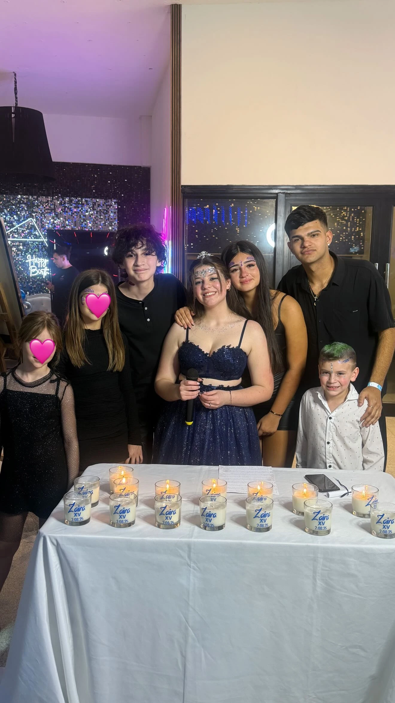 Wanda Nara fue a la fiesta de 15 de la sobrina de Mauro Icardi junto a sus hijas y se mostró muy cercana al clan