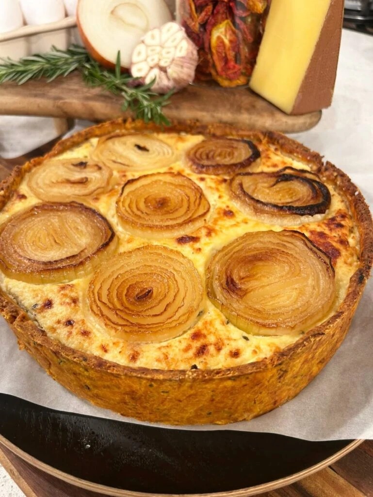 Tarta de tomate, cebolla y ricota