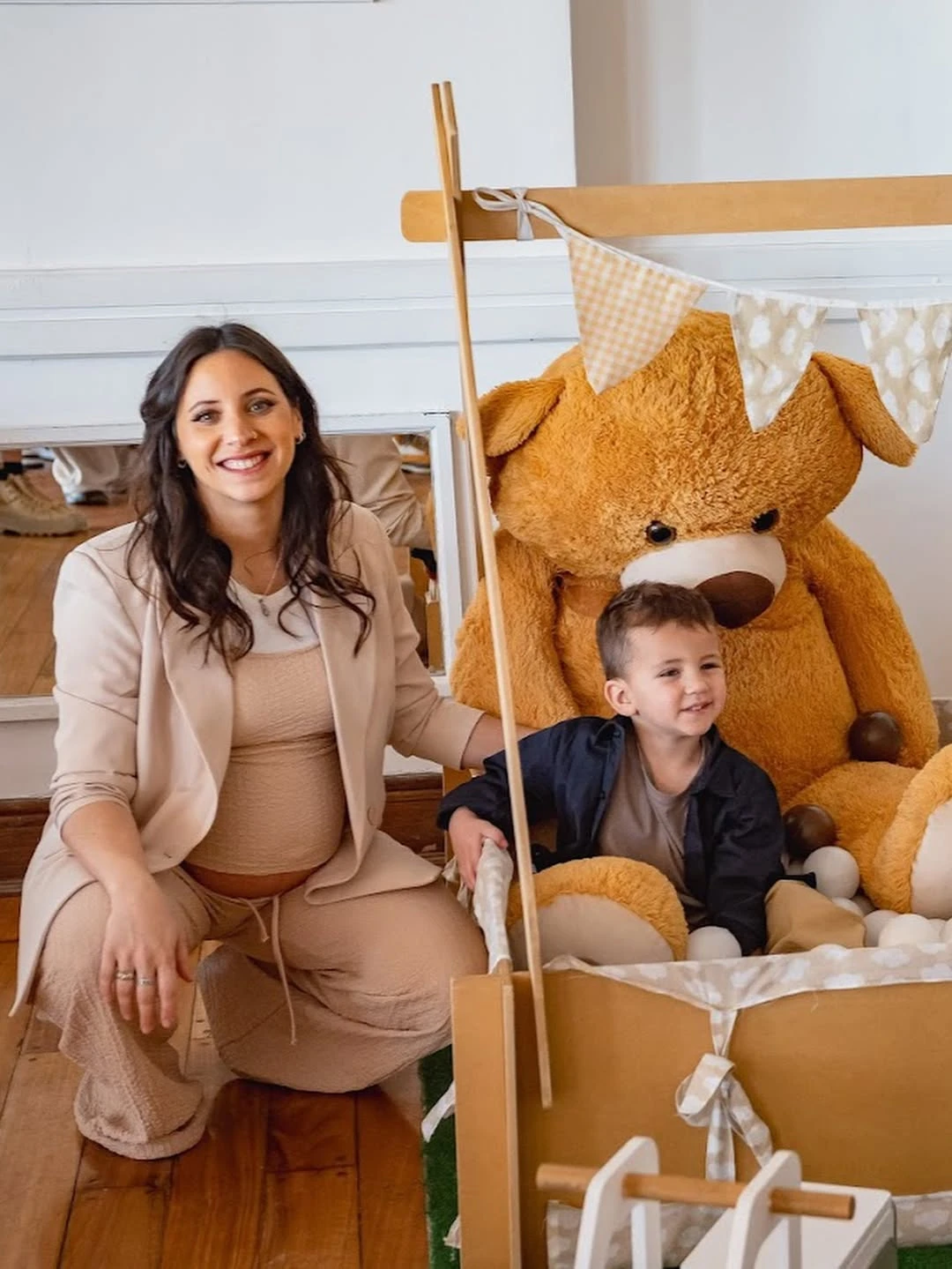 Lara Viciconte con su sobrino, Luca Cubero