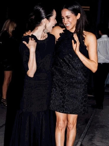 Las fotos que compartió Abigail Spencer junto a Meghan en el posteo por su cumpleaños