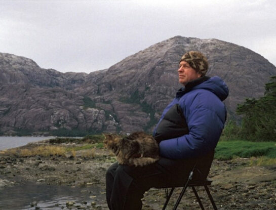 Quién es Bob Kull, el hombre que vivió un año en extrema soledad en la Patagonia y tuvo que arrancarse un diente por desesperación