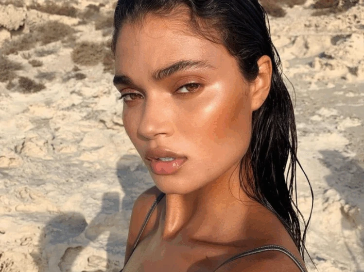 Bronceador vs. contorno: diferencias y trucos para aplicarlos como una experta