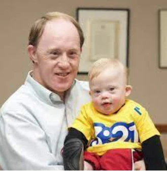 Qué fue de la vida de Chris Burke, el actor de “Corky, la fuerza del cariño”