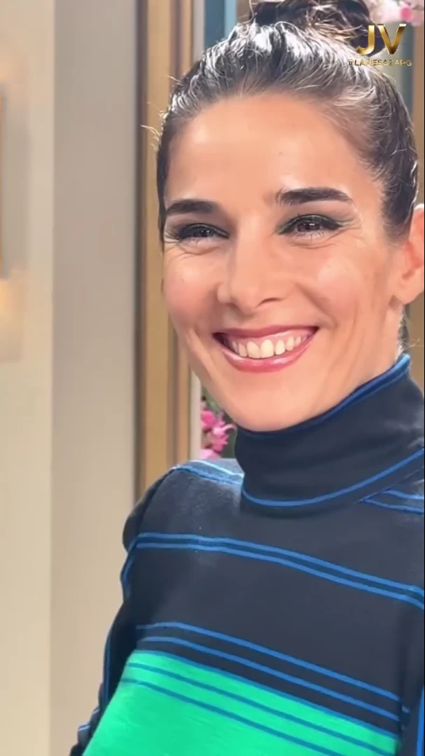 Juana Viale celebró sus raíces con un look andino chic en tonos verdes y diseño de autor