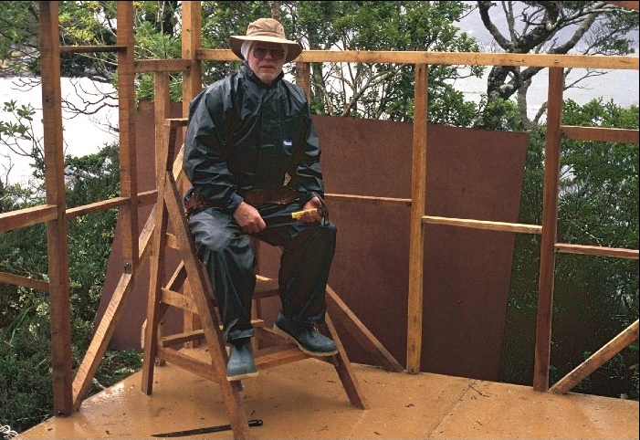 De quien no pudo escapar dentro de aquellas paredes de lona fue de sí mismo.