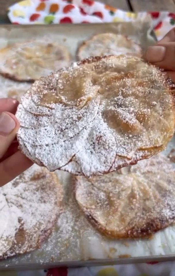 Tartitas ultrafinas de manzana: la receta fácil y deliciosa con masa de empanadas