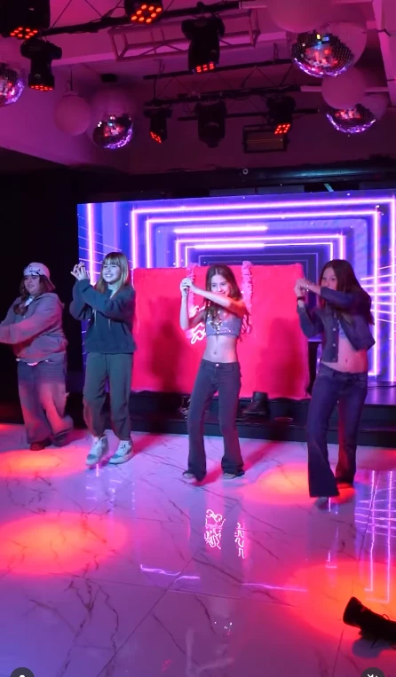 Fernanda Callejón celebró los 10 años de su hija Giovanna con una fiesta al estilo 2000