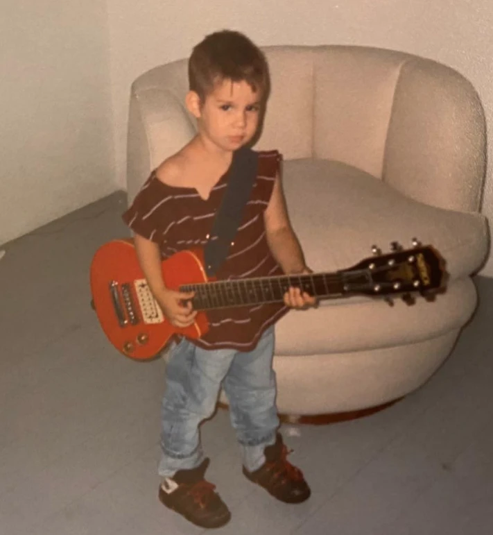 Florián Fernández Capello, hijo de Vicentico y Valeria Bertuccelli