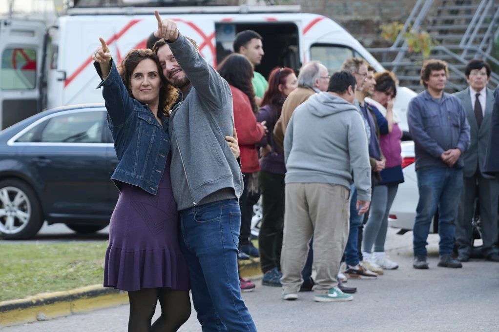 Vicuña y Julieta Díaz en "Corazón delator"