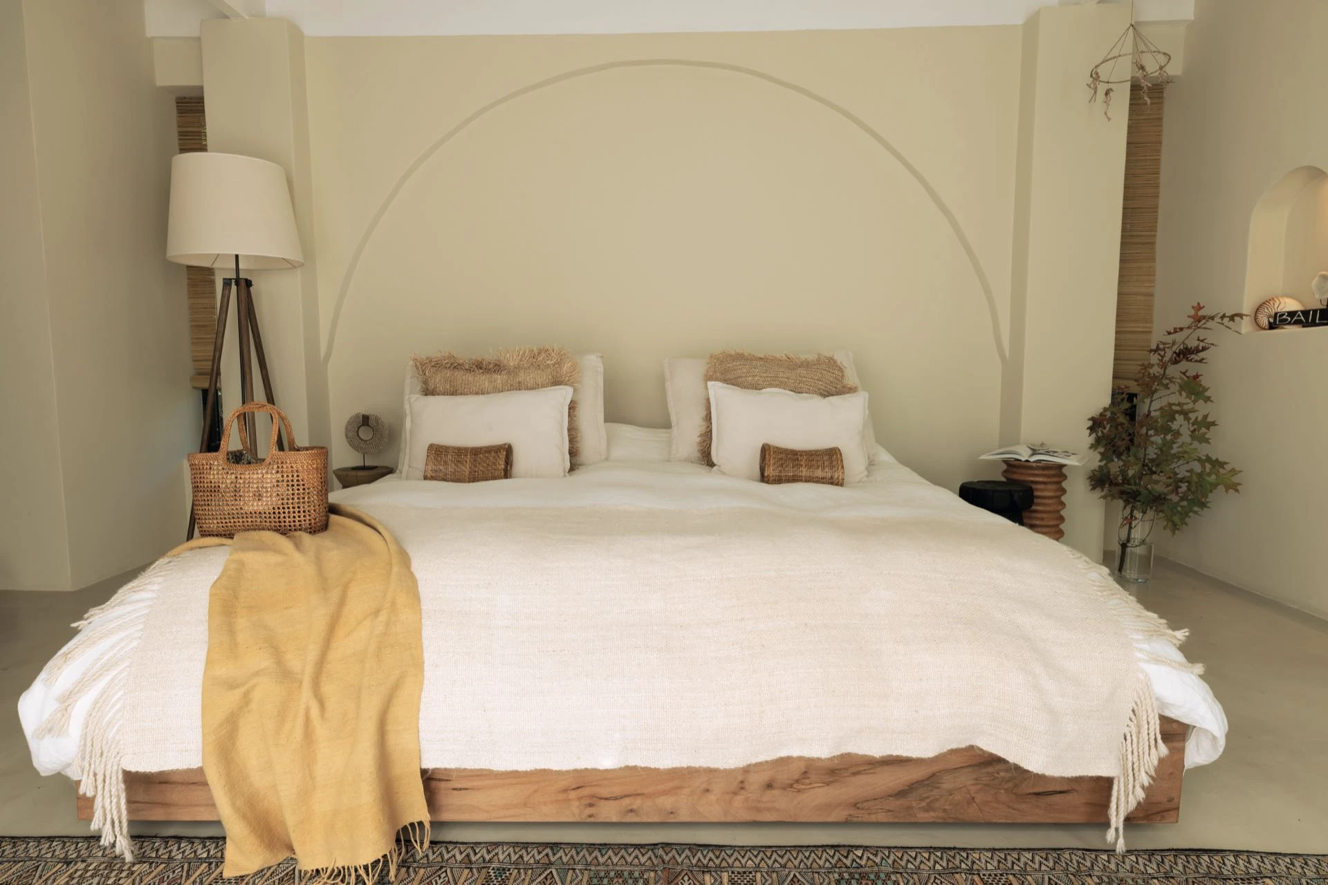 El dormitorio principal se instaló en el espacio que ocupaba un viejo quincho.