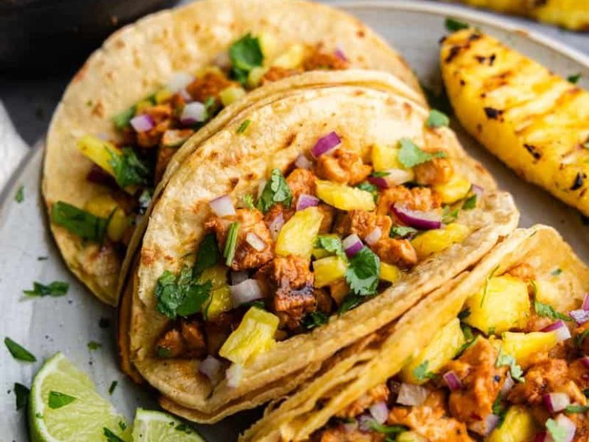 Cómo hacer tacos de cerdo desmechado con ananá grillado: receta fácil y deliciosa
