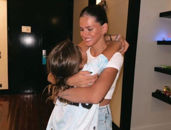 La nueva vida de Rufina Cabré en Turquía: se instaló con la China Suárez y ya comenzará las clases