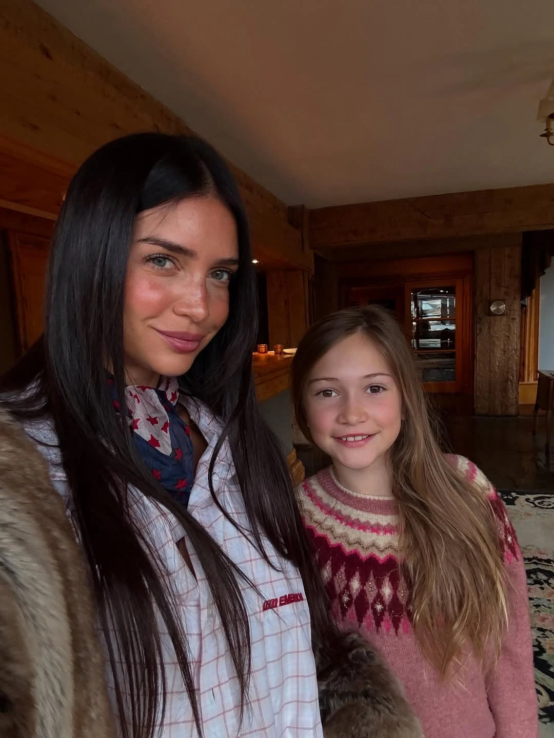 El estilo après-ski relajado y chic de Zaira Nara para sus días en familia en su casa de montaña