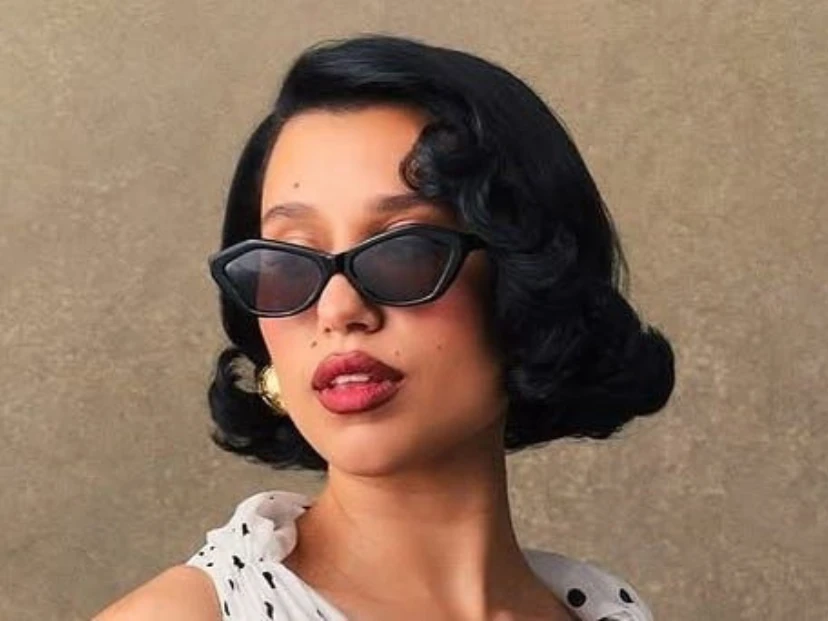 Esta es la forma más chic de llevar el corte bob cuando tenés rulos