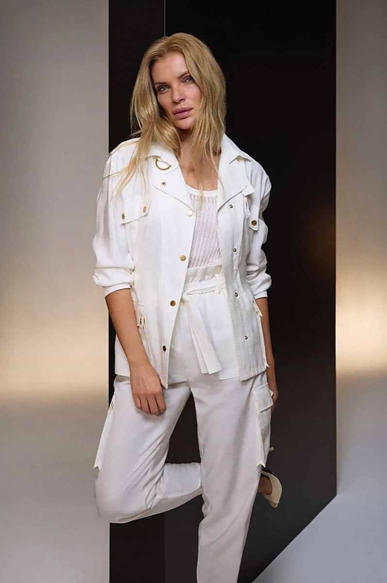 Cindy Bruna para Donna Karan