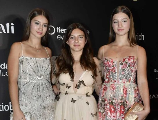 Indiana, Allegra y Sienna Cubero brillaron con sus looks románticos en la gala Para Ti 2025: así fueron sus outfits
