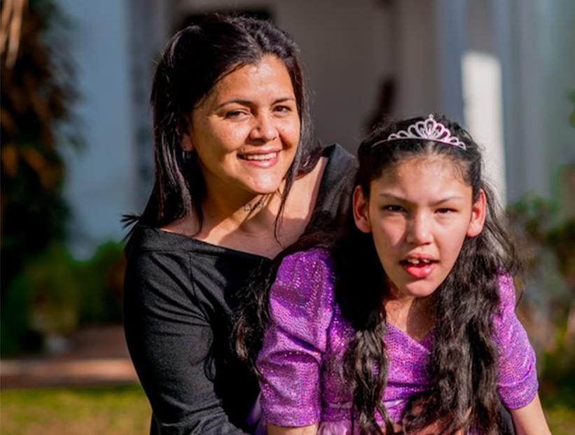 "Le pido a Dios que me deje cuidarte": el conmovedor mensaje de la mamá de Luana por sus 15 años; tiene parálisis cerebral y sueña con caminar