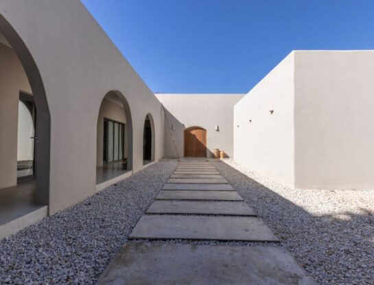 Tendencia arcos: el detalle de arquitectura y diseño para un casa estilo mediterráneo